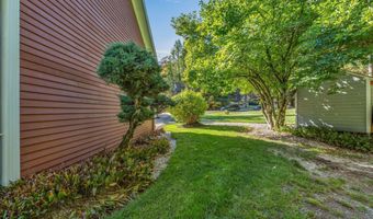 212 Vickery Rd, Auburn, ME 04210