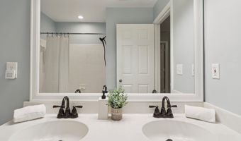 20409 BASELINE Ter, Ashburn, VA 20147
