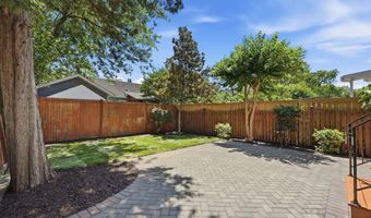 19 E MYRTLE St A, Alexandria, VA 22301