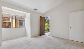 811 Kalpati Crk B, Carlsbad, CA 92008
