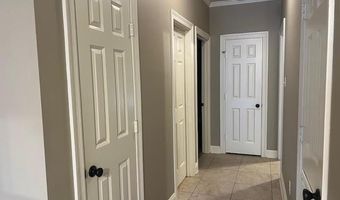 828 Meadow Bend Dr #C, Baton Rouge, LA 70820