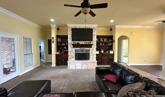 1622 Red Oak Ln, Andrews, TX 79714