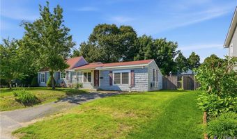 38 Franklin St, East Providence, RI 02915