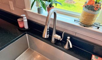 30 E North Shore Ln, Arapahoe, NC 28510