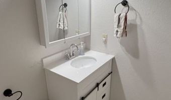 1100 S Revolution Way, Big Water, UT 84741