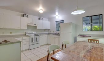 1002 Kauhikoa Rd 2, Haiku, HI 96708