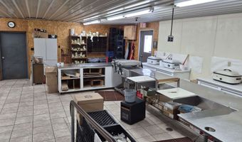 118 S 4TH St, Abbotsford, WI 54405