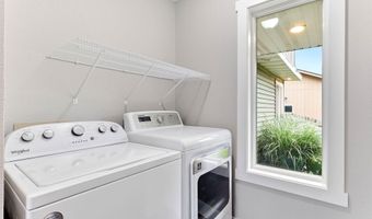 2516 White Oak Dr, Ames, IA 50014