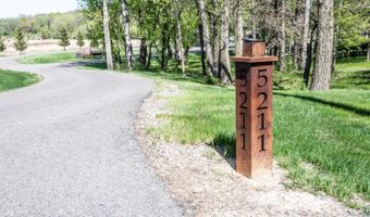 5211 Trading Post Trl S, Afton, MN 55001