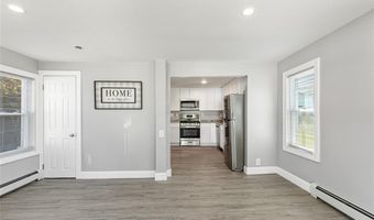 90 Huron St, Warwick, RI 02889