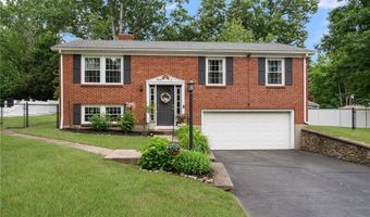 26 Ferncrest Dr, Cumberland, RI 02864