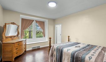 344 S 3RD St, Athena, OR 97813