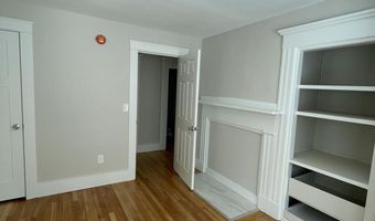 56 Chapel St, Augusta, ME 04330