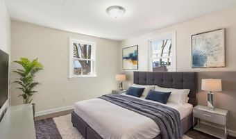 18-20 Genetti Cir, Bedford, MA 01730