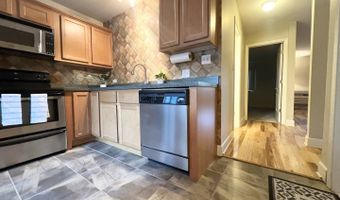 2219 NICHOLS Rd 17A, Arlington Heights, IL 60004