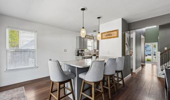 56 Marlin Ct, Bayville, NJ 08721