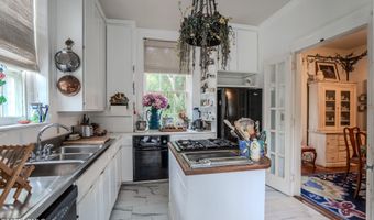 604 Pinckney St, Beaufort, SC 29902