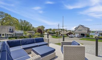 4 Cross Rd, Bourne, MA 02532