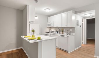 4367 AMERICANA Drive Unit F 104 F 104, Annandale, VA 22003