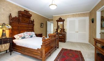 330 N Countryside Dr, Ashland, OH 44805