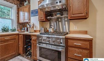 407 N 8th St, Allentown, PA 18102