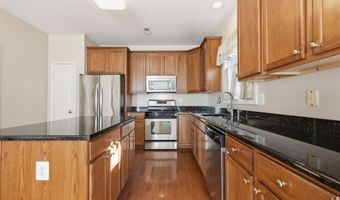 25 Brittany Ct, Atlantic Highlands, NJ 07716