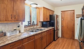 2239 Springfield Center Rd, Akron, OH 44312