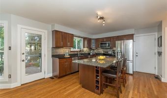1515 Rosewood Terrace Dr, Ballwin, MO 63021