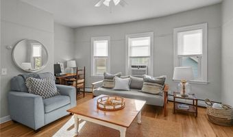 48 Constitution St 2, Bristol, RI 02809