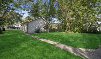39477 N Hickory Ave, Antioch, IL 60002