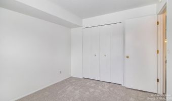 2235 S Huron Pkwy 4, Ann Arbor, MI 48104