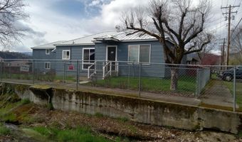 113 N WALNUT St, Bingen, WA 98605