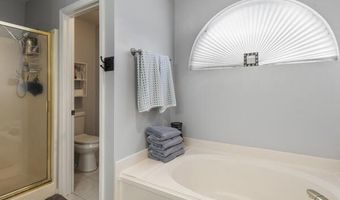 1567 Applewood Ct, Biloxi, MS 39532