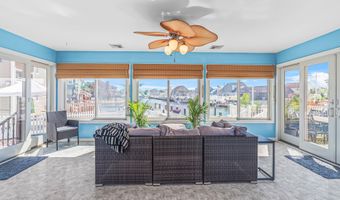 50 Yardarm Ct, Bayville, NJ 08721