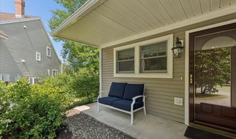 51 Dockside Ln, Belfast, ME 04915