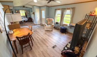 284 Cross Rd, Bradford, VT 05033