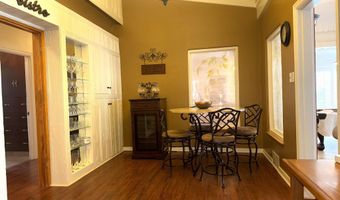 812 S Clowe Ave, Artesia, NM 88210