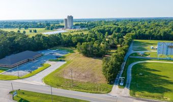 60 E Church St, Aurora, MO 65605