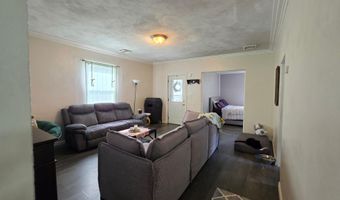 210 W Montford Ave, Ada, OH 45810