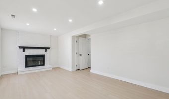 43501 POSTRAIL Sq, Ashburn, VA 20147