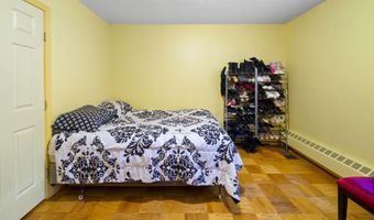 42 Sugarloaf Ln, Bangor, ME 04401
