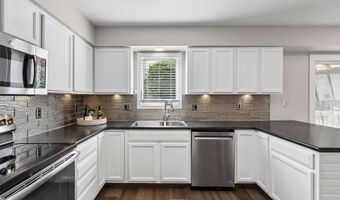 206 NW Ridgeline Dr, Ankeny, IA 50023
