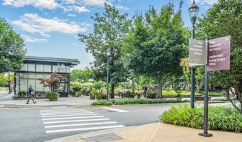 2207 PINNEBERG Ave, Rockville, MD 20851