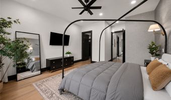 220 SE B St, Bentonville, AR 72712