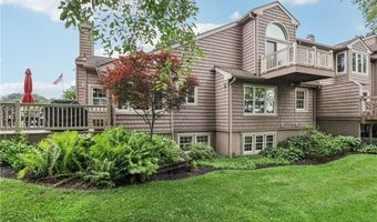 643 Isle View Dr, Akron, OH 44319