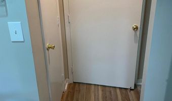 5015 BACKLICK Rd 4, Annandale, VA 22003