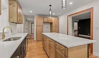 1006 26TH St S, Arlington, VA 22202