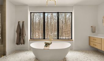 6916 CARMICHAEL Ave, Bethesda, MD 20817