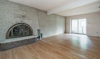 2057 GROVE St, Allentown, PA 18104