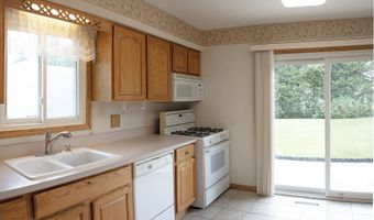 921 S Iowa Ave, Addison, IL 60101